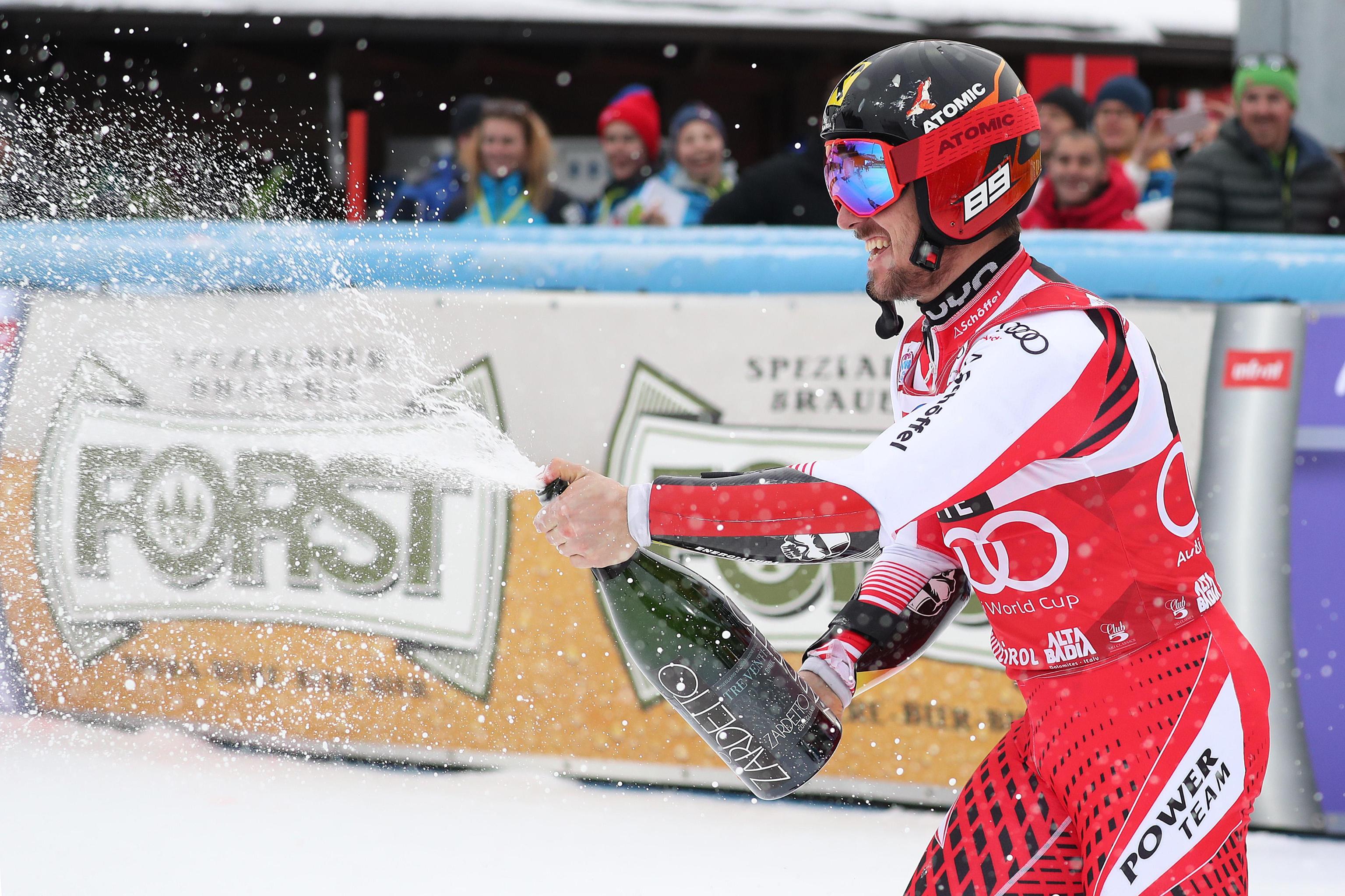 epa07235333 Winner Marcel Hirscher of Austria celebrates in the finish area after the Men's Giant Slalom race at the FIS Alpine Skiing World Cup event in Alta Badia, Italy, 16 December 2018. EPA-EFE/ANDREA SOLERO