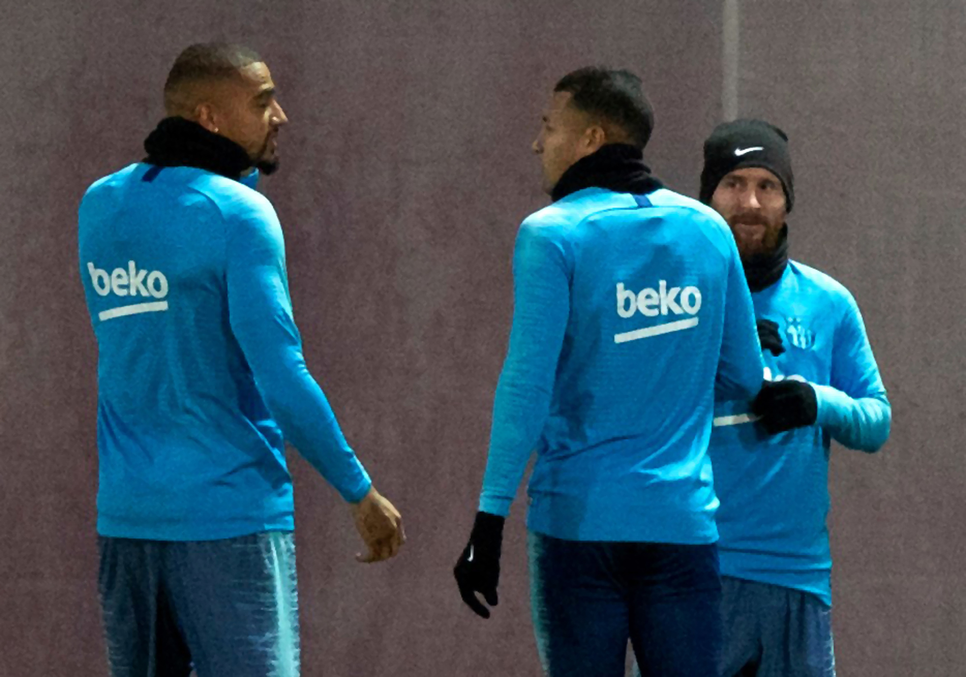 epa07309863 (L-R) FC Barcelona's new player Kevin-Prince Boateng and teammates Jeison Murillo and Lionel Messi attend a training session at the Joan Gamper sports facilities in Barcelona, north eastern Spain, 22 January 2019. FC Barcelona will face Sevilla FC on a Spanish King's Cup quarter final soccer match on 23 January. EPA-EFE/Enric Fontcuberta BEST QUALITY AVAILABLE