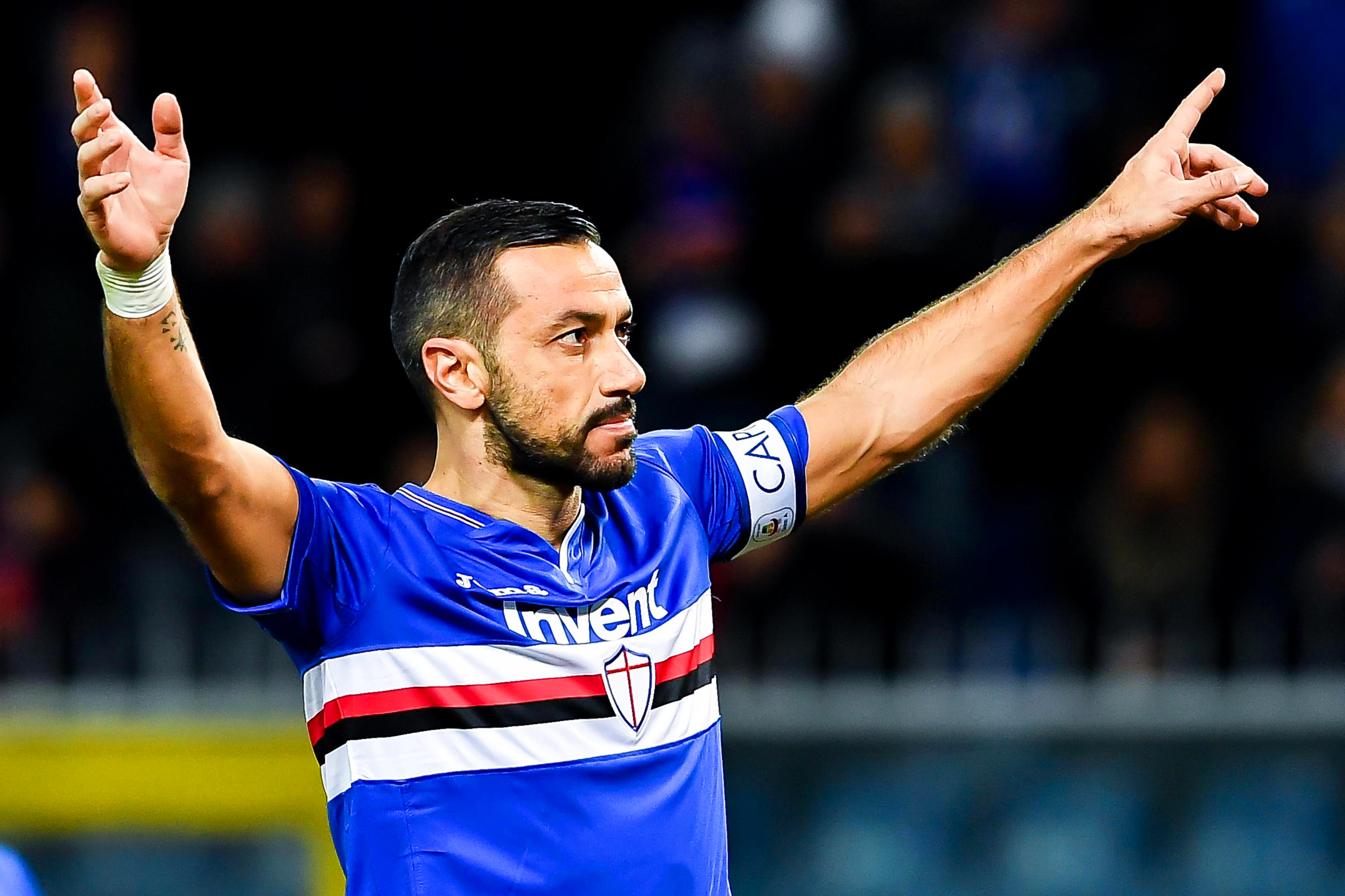 epa07322730 Sampdoria's Fabio Quagliarella celebrates after scoring the 2-0 lead from the penalty spot during the Italian Serie A soccer match between UC Sampdoria and Udinese Calcio in Genoa, Italy, 26 January 2019. EPA-EFE/SIMONE ARVEDA
