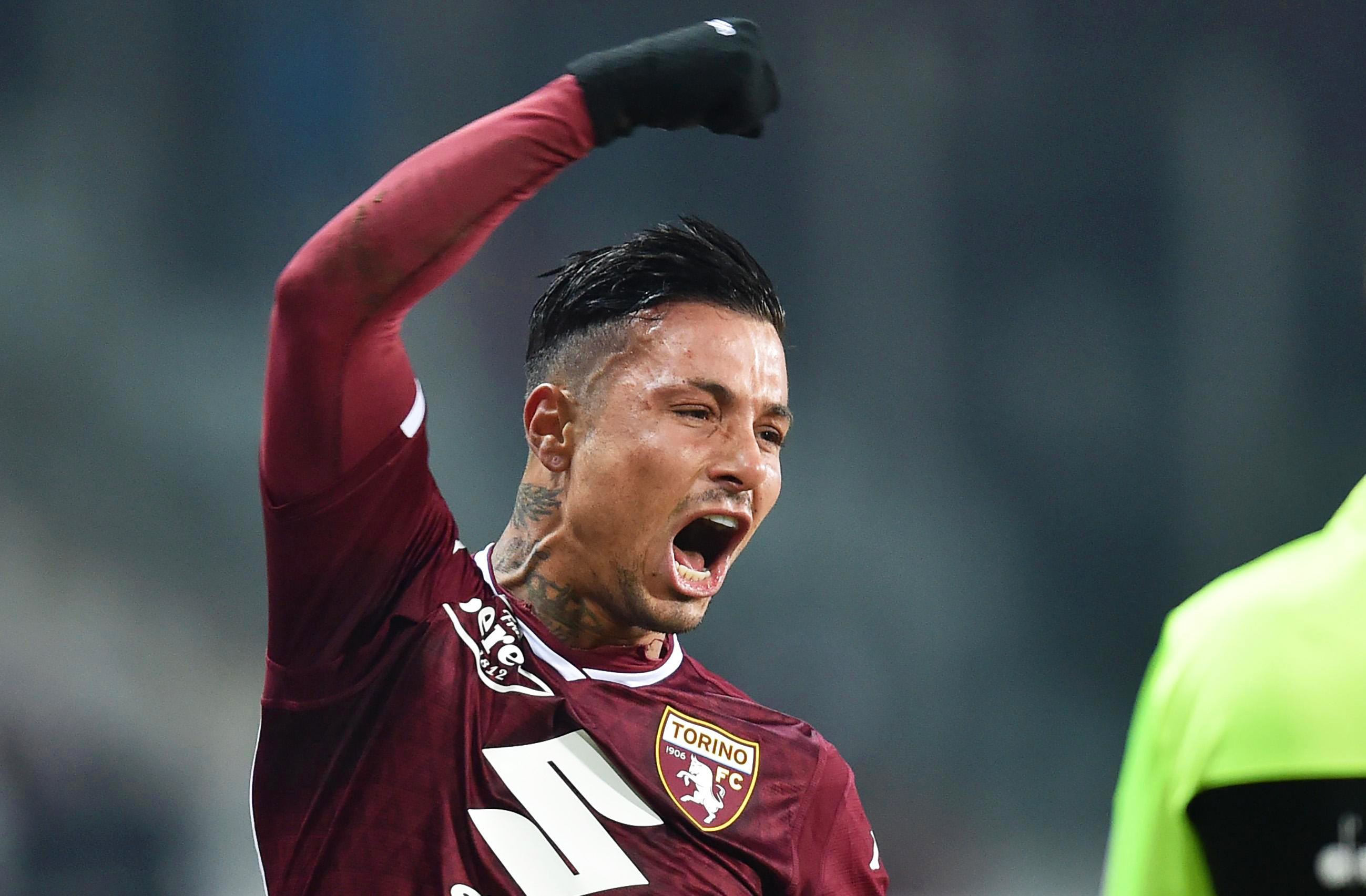 epa07325847 Torino's Armando Izzo celebrates after scoring the 1-0 lead during the Italian Serie A soccer match between Torino FC and Inter Milan in Turin, Italy, 27 January 2019. EPA-EFE/ALESSANDRO DI MARCO