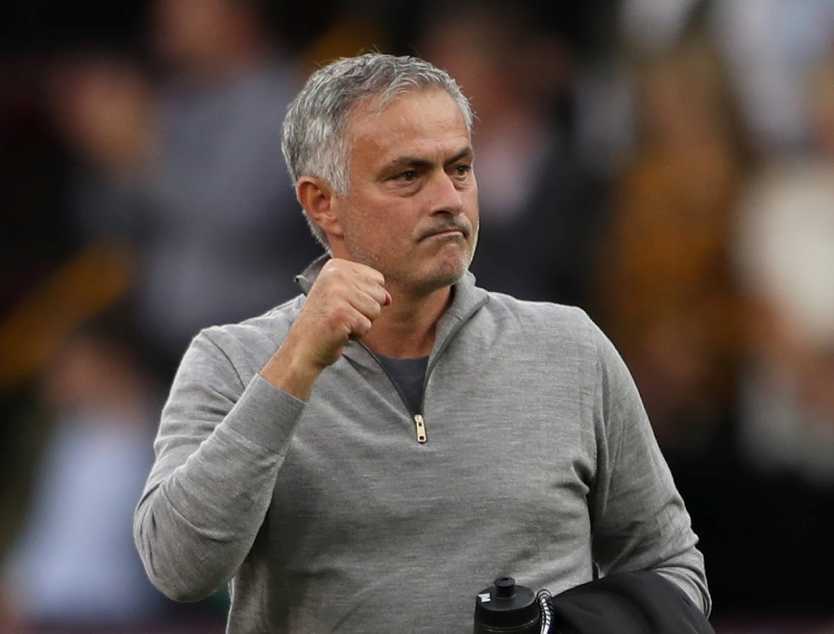 Soccer Football - Premier League - Burnley v Manchester United - Turf Moor, Burnley, Britain - September 2, 2018 Manchester United manager Jose Mourinho celebrates after the match Action Images via Reuters/Lee Smith EDITORIAL USE ONLY. No use with unauthorized audio, video, data, fixture lists, club/league logos or