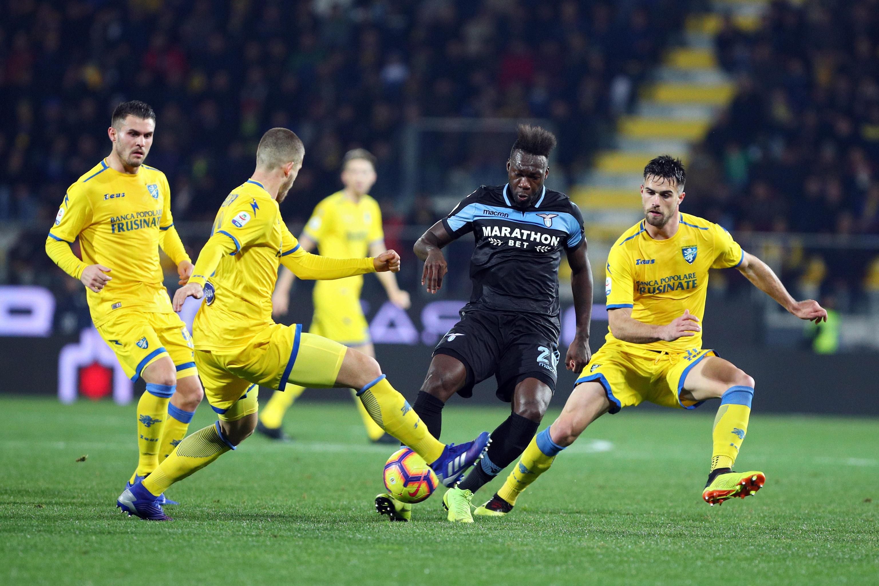 epa07343661 Lazio's Felipe Caicedo (2R) in action during the Italian Serie A soccer match Frosinone Calcio vs SS Lazio at Benito Stirpe stadium in Frosinone, Italy, 04 February 2019. EPA-EFE/FEDERICO PROIETTI